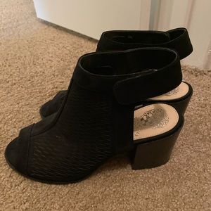 Vince Camuto size 9 heels